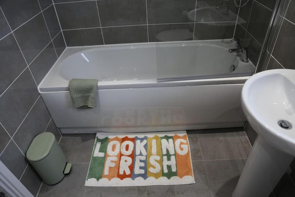 Luxury Ground Floor 2 Bedroom Apartment Free Wifi & Parking Шеффілд Екстер'єр фото
